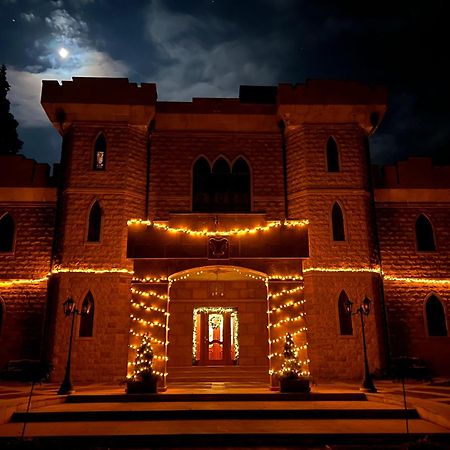 The Castle - Your Unique Way Of Retreat بوروفتس المظهر الخارجي الصورة