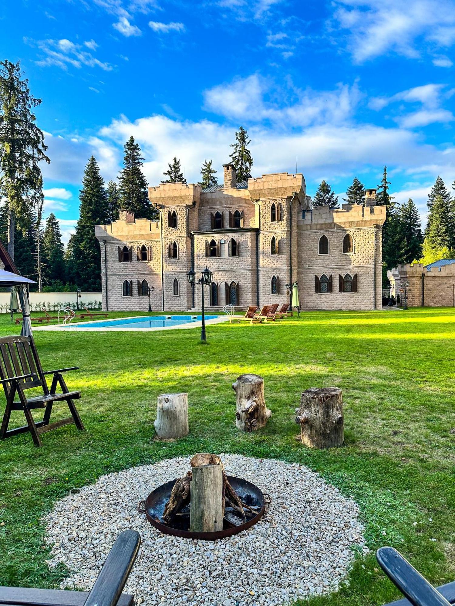 The Castle - Your Unique Way Of Retreat بوروفتس المظهر الخارجي الصورة