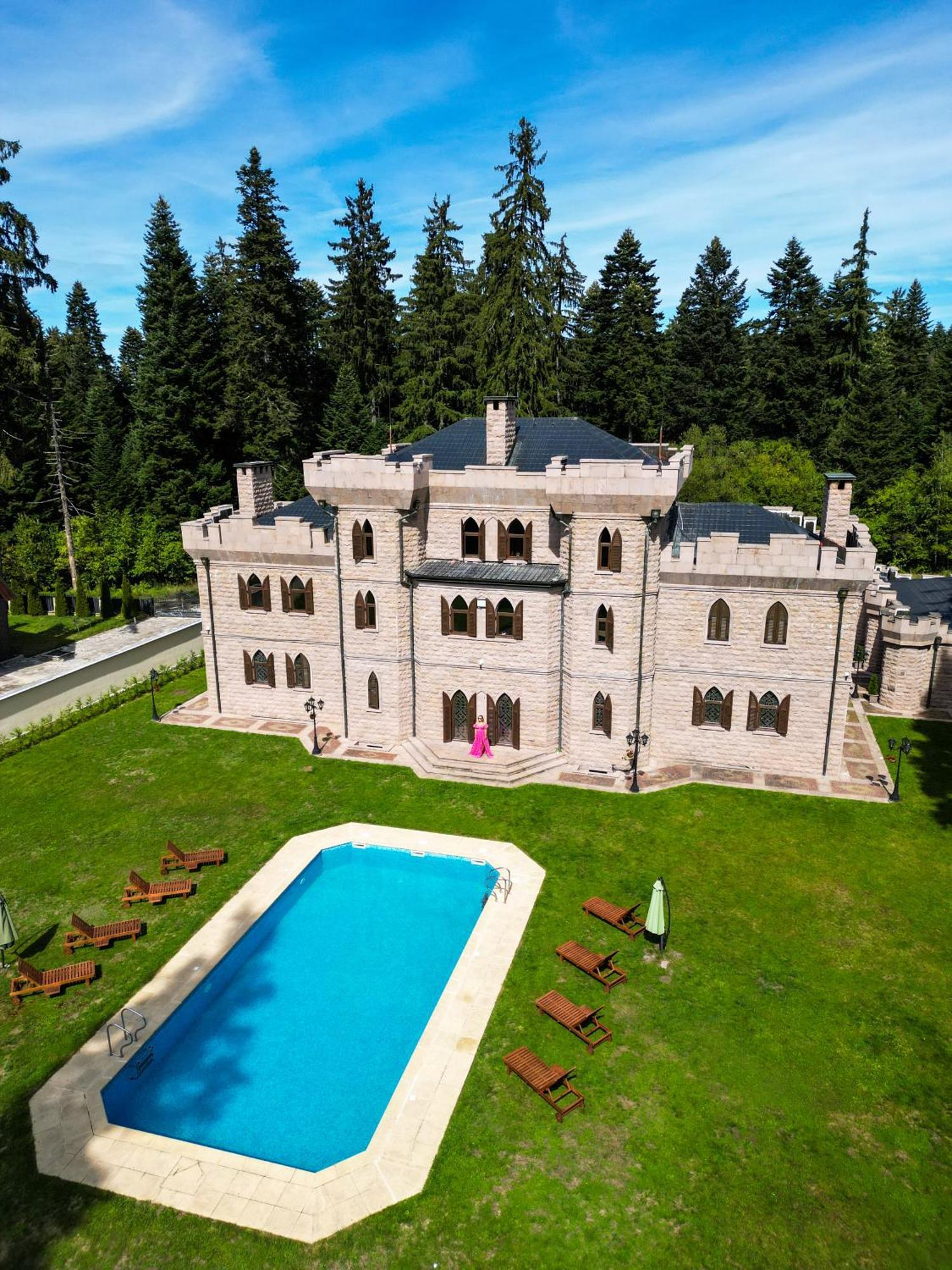 The Castle - Your Unique Way Of Retreat بوروفتس المظهر الخارجي الصورة