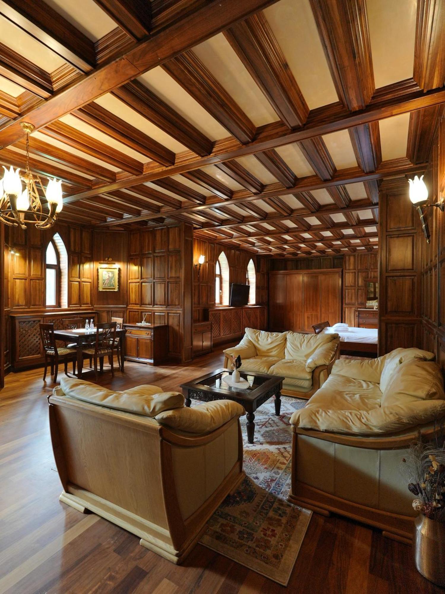 The Castle - Your Unique Way Of Retreat بوروفتس المظهر الخارجي الصورة